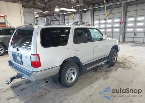 1999 Toyota 4Runner Sr5 V6 z USA, uszkodzony, nr VIN JT3GN86R6X0093027